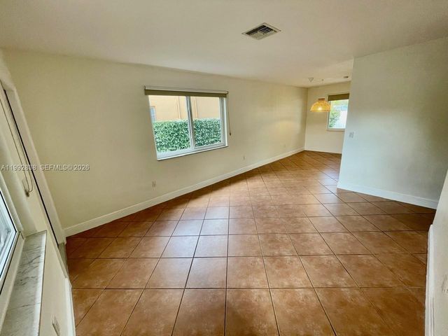7023 SW 2nd St 7023, Miami, FL 33144