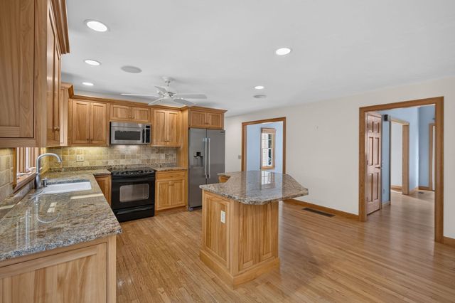 80 Upland Circle, Brewster, MA 02631