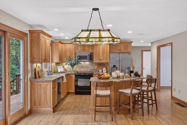80 Upland Circle, Brewster, MA 02631
