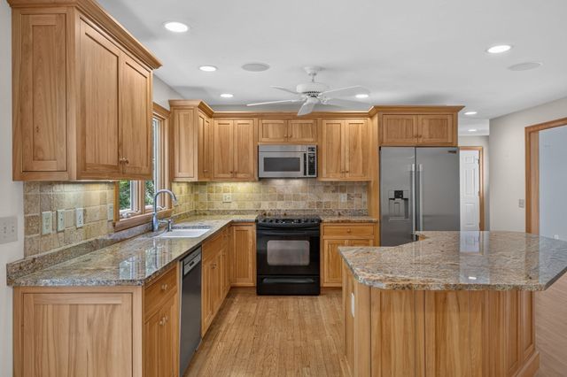 80 Upland Circle, Brewster, MA 02631