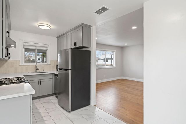 7744 Rudyard Cir, Antelope, CA 95843