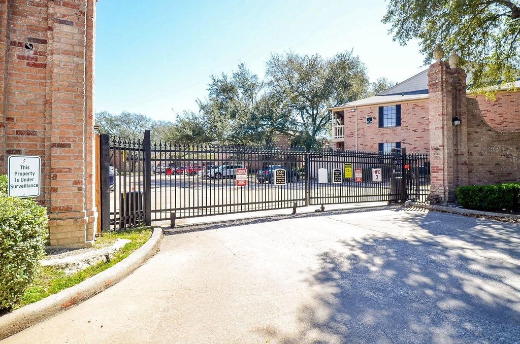 2255 Braeswood Park Drive 168, Houston, TX 77030