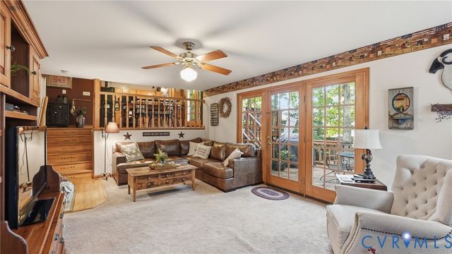 11920 Hickory Creek Dr, Fredericksburg, VA 22407