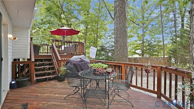 11920 Hickory Creek Dr, Fredericksburg, VA 22407