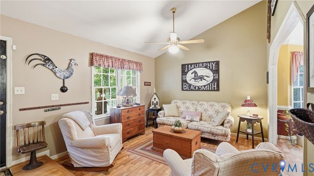 11920 Hickory Creek Dr, Fredericksburg, VA 22407