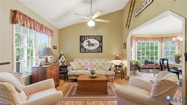 11920 Hickory Creek Dr, Fredericksburg, VA 22407