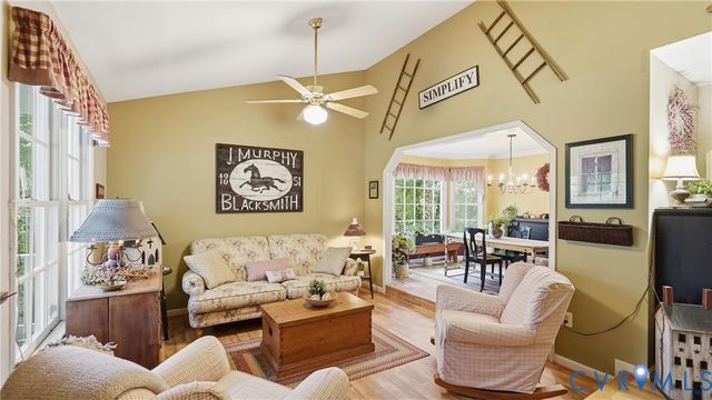 11920 Hickory Creek Dr, Fredericksburg, VA 22407