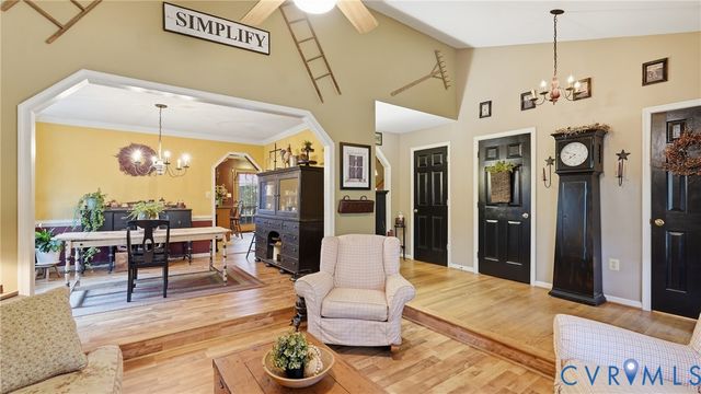 11920 Hickory Creek Dr, Fredericksburg, VA 22407