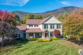 84 Edward Isham Drive, Manchester, VT 05255