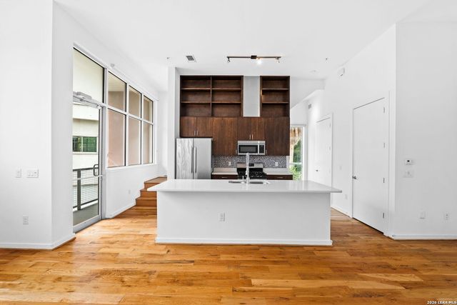 1120 E Quincy, San Antonio, TX 78212
