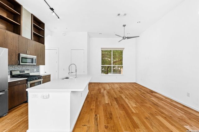 1120 E Quincy, San Antonio, TX 78212