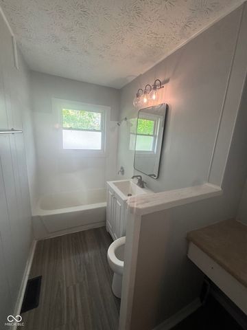 9150 E 34th, Indianapolis, IN 46235