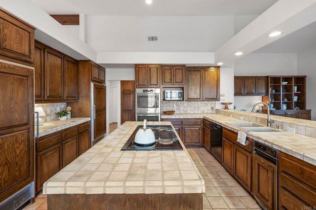 36591 Carney Road, Valley Center, CA 92082