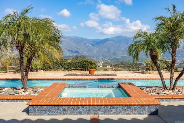 36591 Carney Road, Valley Center, CA 92082