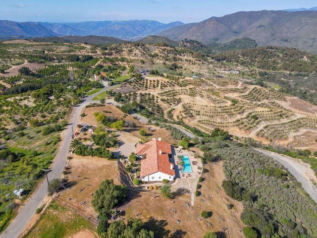 36591 Carney Road, Valley Center, CA 92082