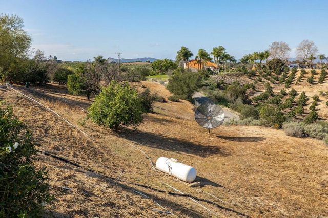 36591 Carney Road, Valley Center, CA 92082