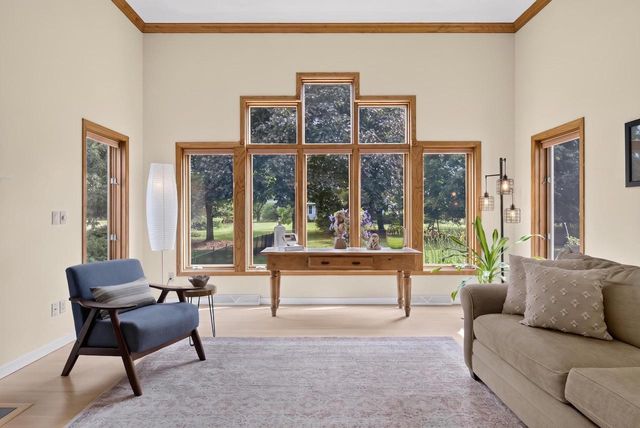109 OLD ORCHARD LANE, Neenah, WI 54956
