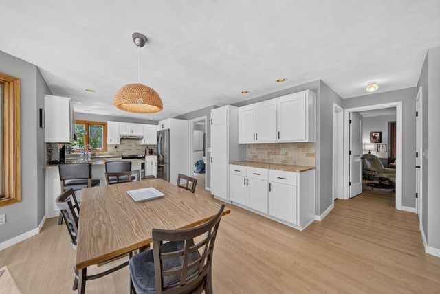 109 OLD ORCHARD LANE, Neenah, WI 54956