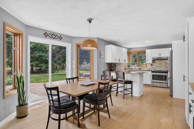 109 OLD ORCHARD LANE, Neenah, WI 54956