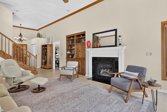 109 OLD ORCHARD LANE, Neenah, WI 54956