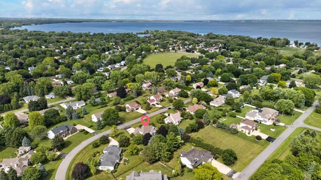 109 OLD ORCHARD LANE, Neenah, WI 54956