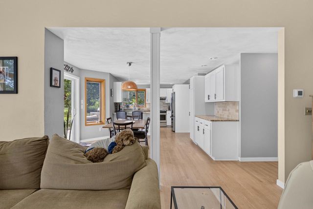 109 OLD ORCHARD LANE, Neenah, WI 54956
