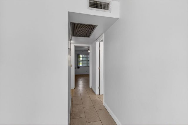 1017 Cornwall, Boca Raton, FL 33434