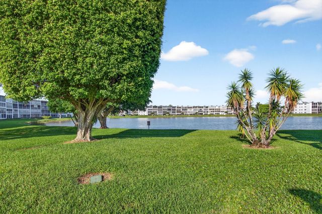 1017 Cornwall, Boca Raton, FL 33434