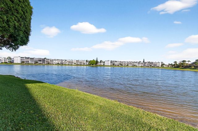 1017 Cornwall, Boca Raton, FL 33434