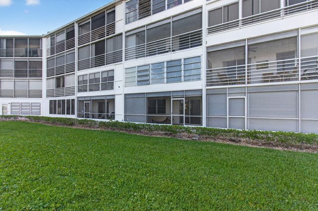 1017 Cornwall, Boca Raton, FL 33434