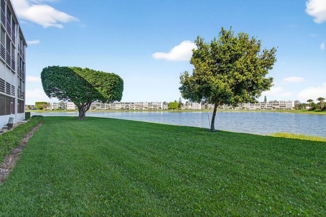 1017 Cornwall, Boca Raton, FL 33434