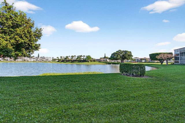 1017 Cornwall, Boca Raton, FL 33434