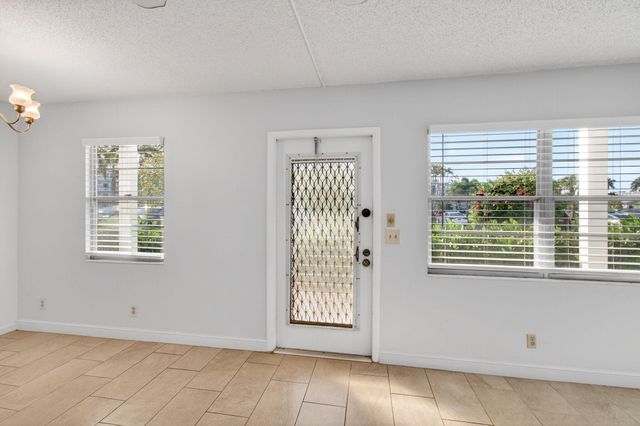 1017 Cornwall, Boca Raton, FL 33434