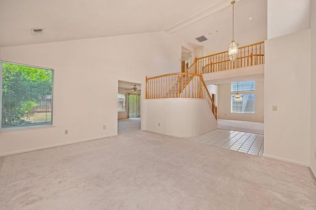 5021 Krista Ct, Elk Grove, CA 95758