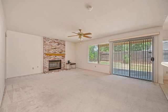 5021 Krista Ct, Elk Grove, CA 95758