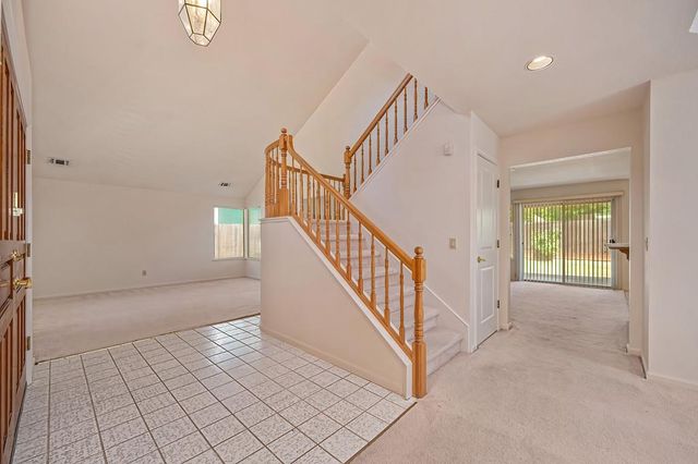 5021 Krista Ct, Elk Grove, CA 95758