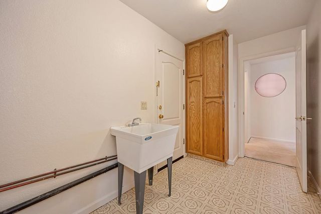 5021 Krista Ct, Elk Grove, CA 95758