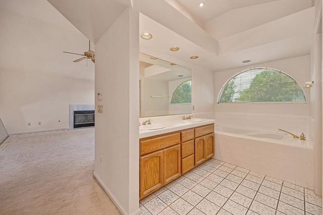 5021 Krista Ct, Elk Grove, CA 95758