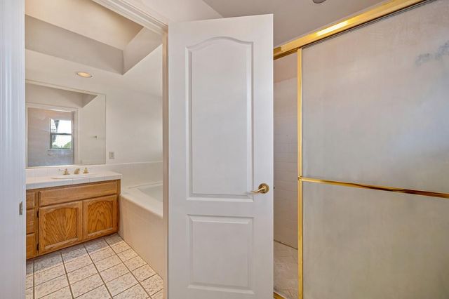 5021 Krista Ct, Elk Grove, CA 95758