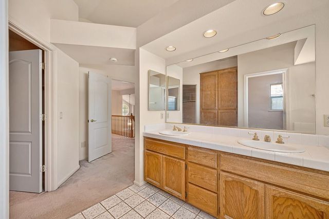 5021 Krista Ct, Elk Grove, CA 95758