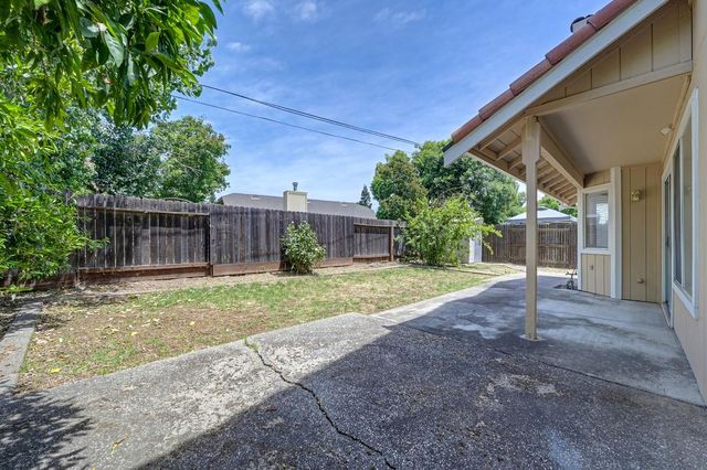 5021 Krista Ct, Elk Grove, CA 95758