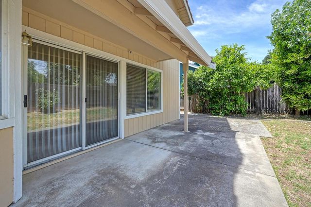 5021 Krista Ct, Elk Grove, CA 95758