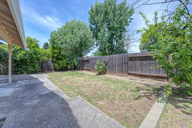 5021 Krista Ct, Elk Grove, CA 95758
