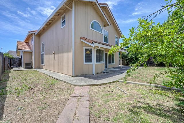 5021 Krista Ct, Elk Grove, CA 95758