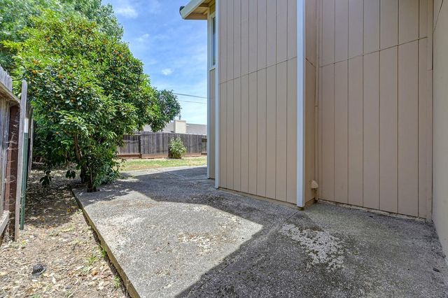 5021 Krista Ct, Elk Grove, CA 95758