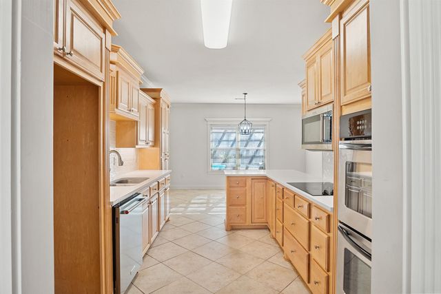 813 Cascade Dr, Cabot, AR 72023