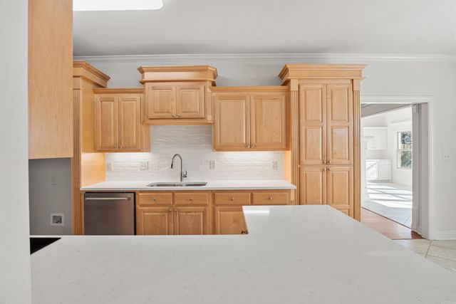 813 Cascade Dr, Cabot, AR 72023