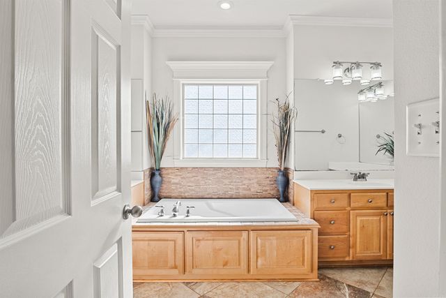 813 Cascade Dr, Cabot, AR 72023