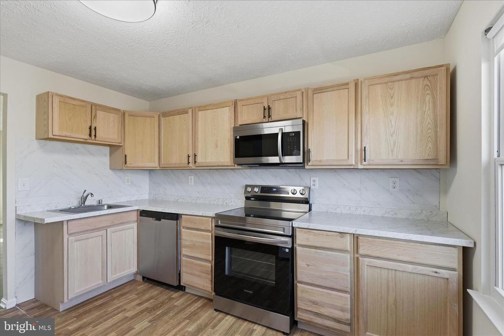 Image 10 of property listing at 14 OAKSIDE LN, Indian Head, MD 20640