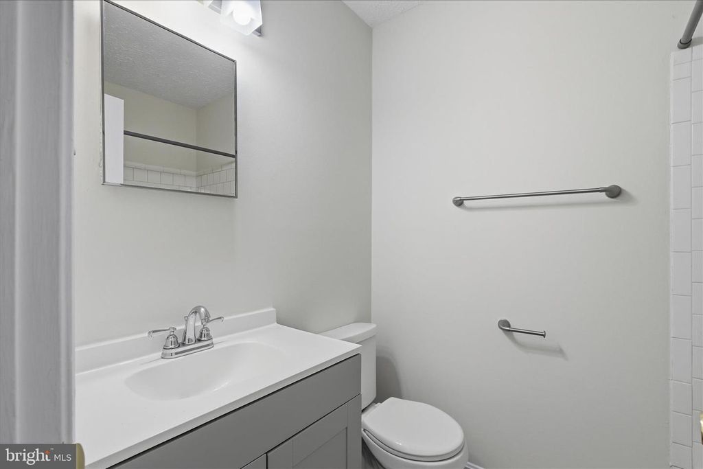 Image 20 of property listing at 14 OAKSIDE LN, Indian Head, MD 20640